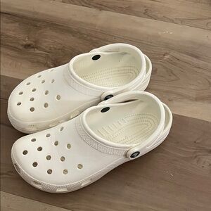 Woman’s Size 9 crocs